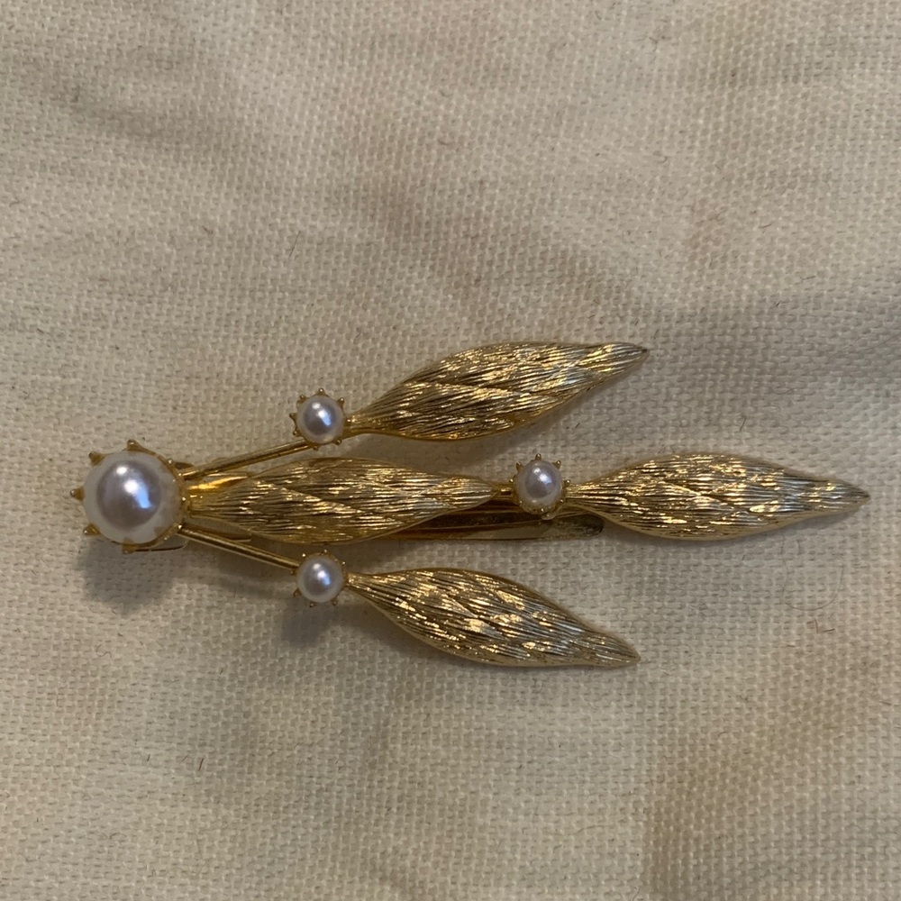 Vintage Gold Leaf Tie Clip with Pearls